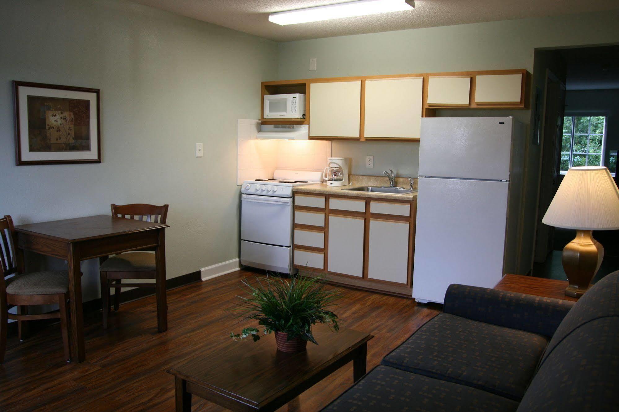 Affordable Suites Jacksonville Exterior photo